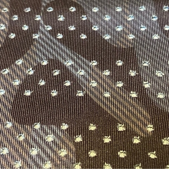 Zyia Black Camo Chill Perforated Mesh Stripe Tank, Gray/Black Camo, Size Small - Picture 4 of 9